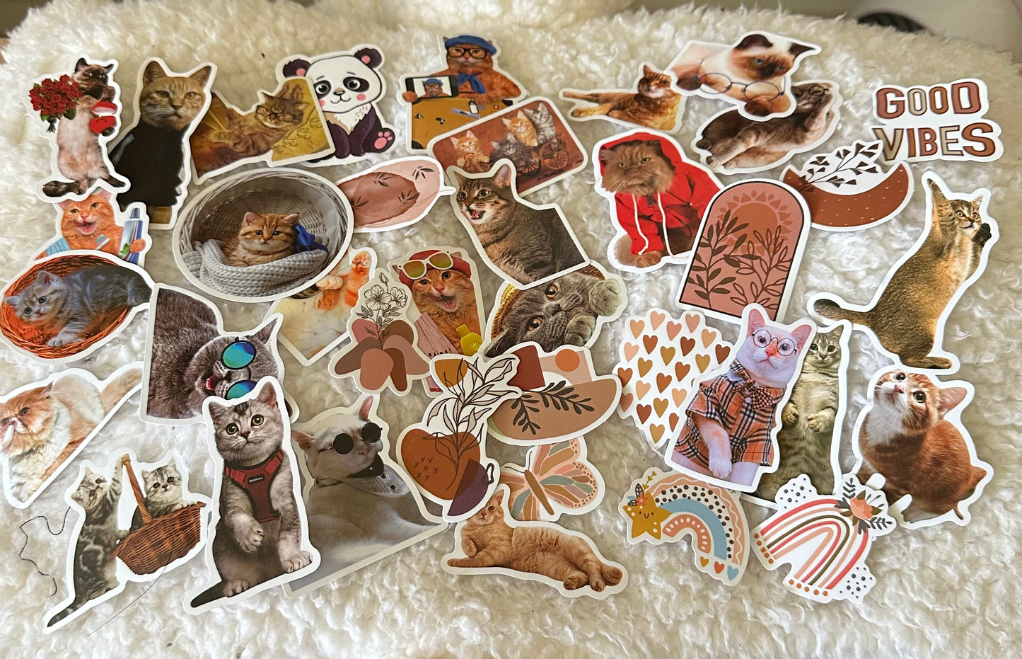 *5 Randomized Stickers